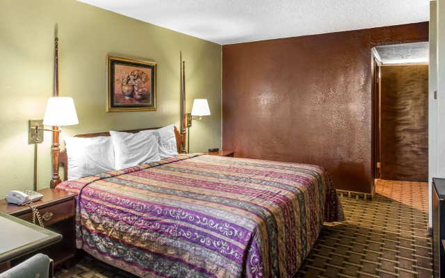 Rodeway Inn & Suites Smyrna - Nashville Area