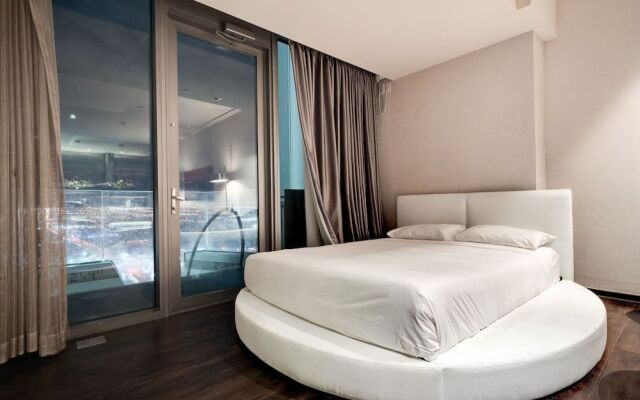 StripViewSuites at Palms Place Penthouses