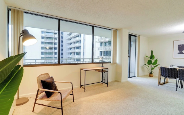 Close to Airport in Crystal City