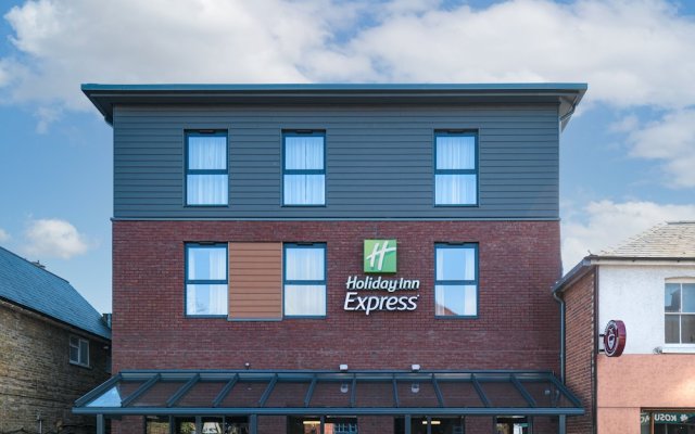 Holiday Inn Express Fleet, an IHG Hotel