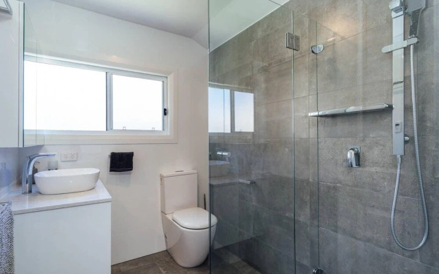 Noosa on Moseley - Close to Beach - Wifi - Nespresso