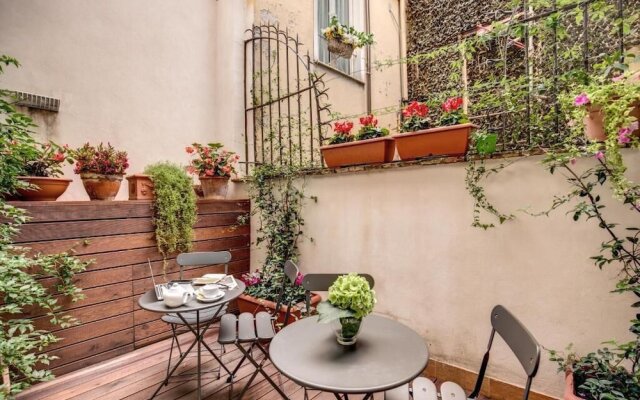 magenta collection navona