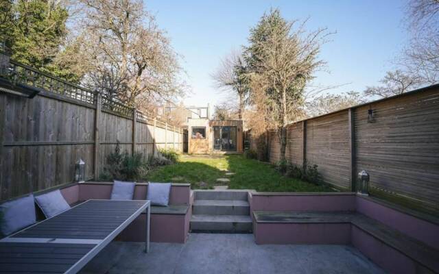 Stunning Modern 5-bed House in Central London