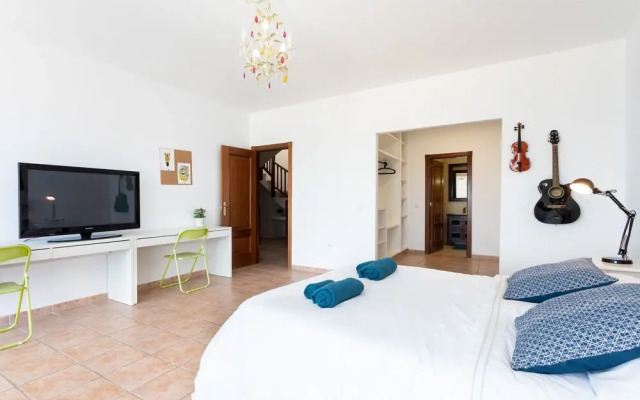 HomeLike Spectacular Luxury Triplex Tabaiba Private Pool