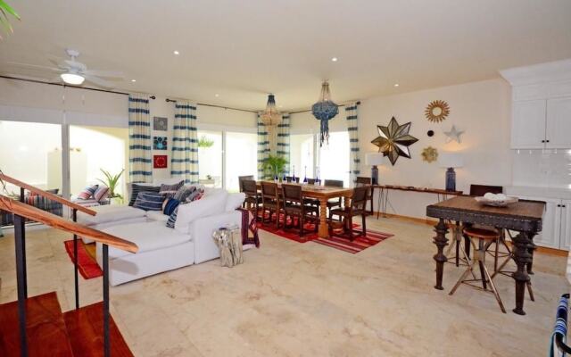 Casa la Mera Mora by Skyrun