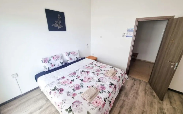 CityCenter Rooms Next to the Beach