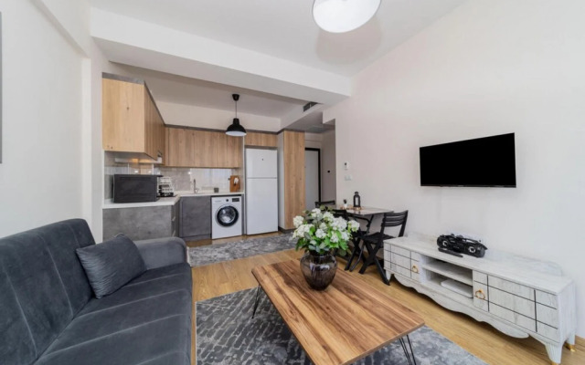 Great Flat With Shared Pool in Kepez
