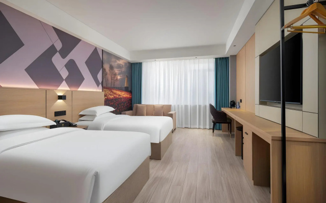 Chonpines Hotel (Yancheng Yueda 889 Commercial Plaza High Speed Railway Station)