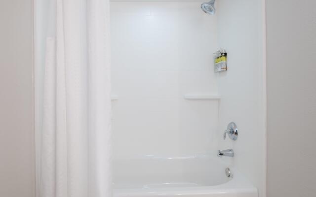 Holiday Inn Express & Suites Nearest Universal Orlando by IHG