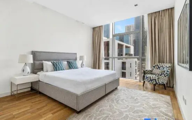 Stylish 2BR + M | Pool with Burj Khalifa Views