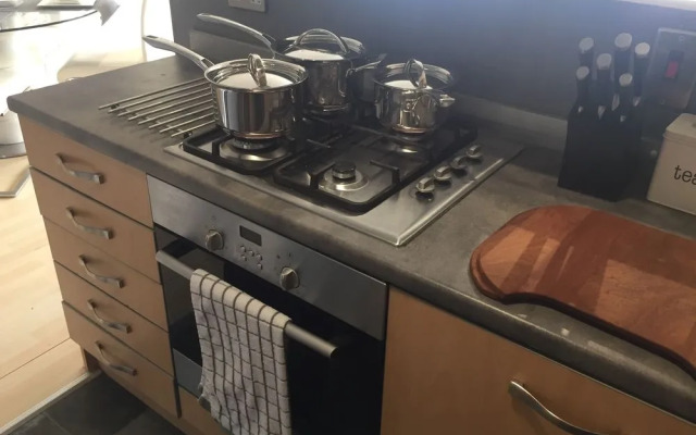 Finlay Drive City View Apartment