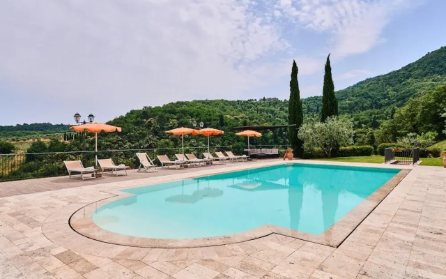 Tranquil Chianti Escape for 4