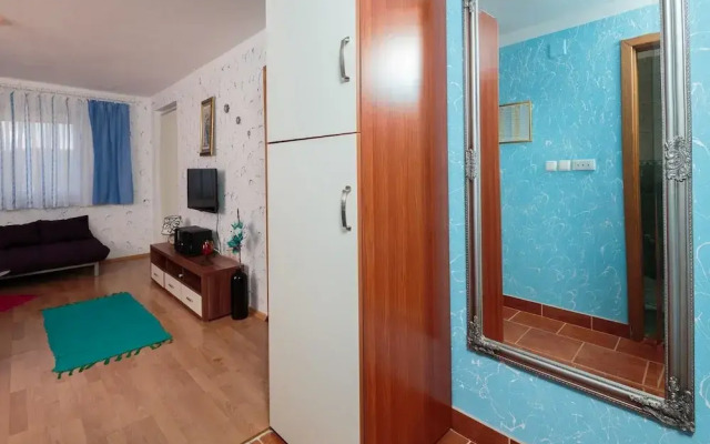 A4 - Modern apt w. Terrace, 3 min Walk to Beach