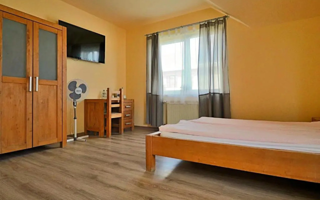 BedRooms 3 Maja 15A