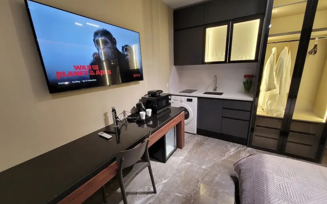 La Mirage Suites & Apartments