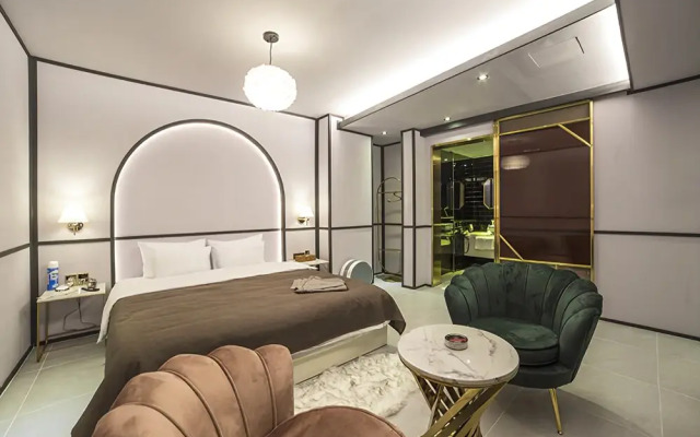 Busan Den Basta Hotel BIFC