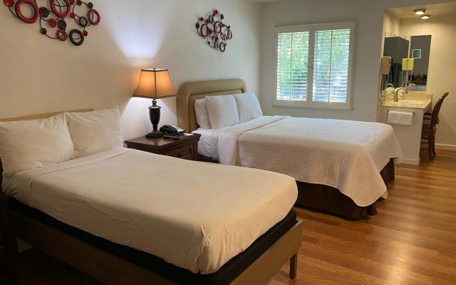 Carmel Resort Inn