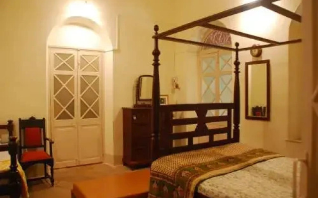 SaffronStays Parsi Manor