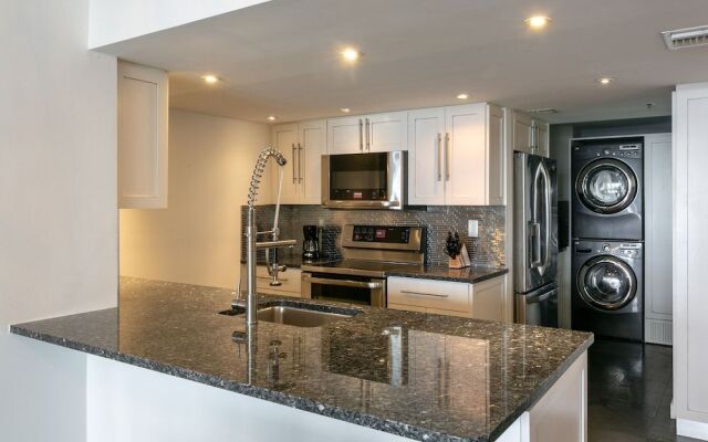 Cozy Oceanview Retreat On The Bay