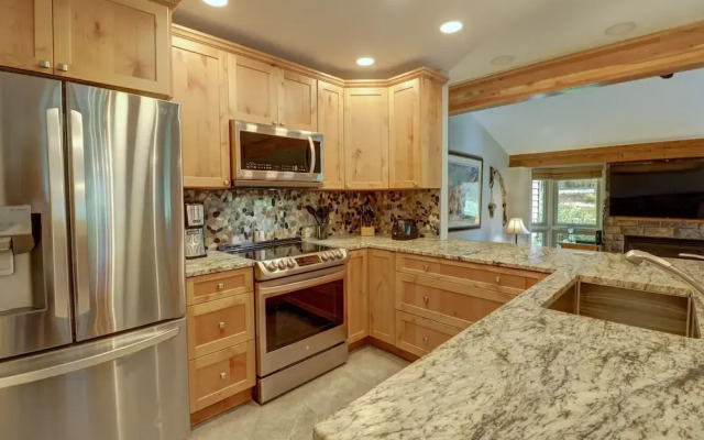 Woods21 Townhome 3 Bedroom Townhouse