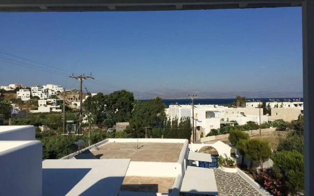 CAELI PAROS by Kostas and Ioanna Studios