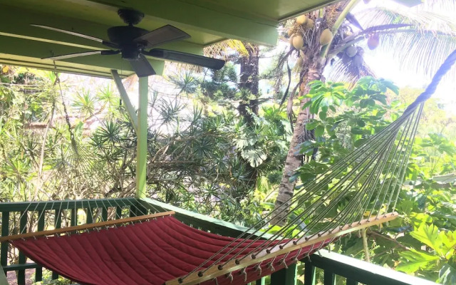 Kehena Treetop 1 Bedroom Home by RedAwning