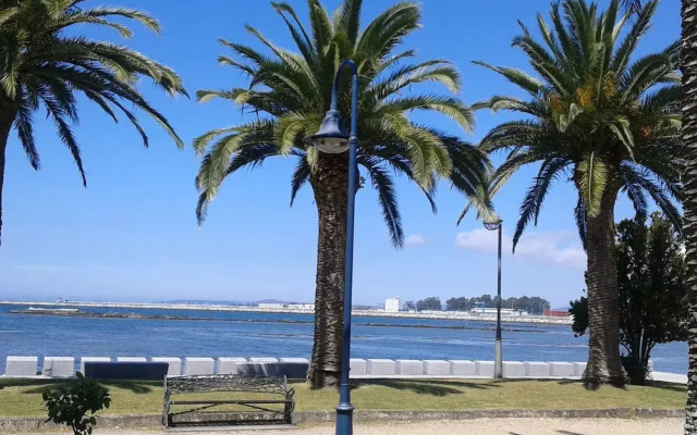 Cheerful Holiday Home in Santa Cruz near Sea Beach