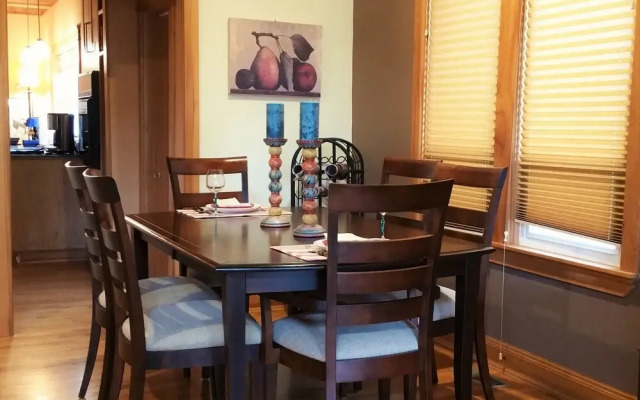 Geneva Garden Bungalow - Two Bedroom Home