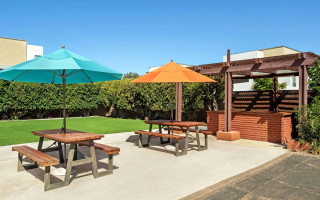 Howard Johnson Inn San Diego State University Area