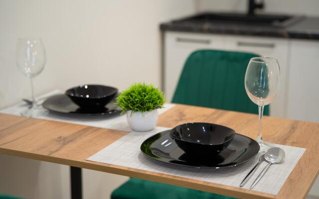 LetoApart (LetoApart) on Iskra street 66/9 building 1