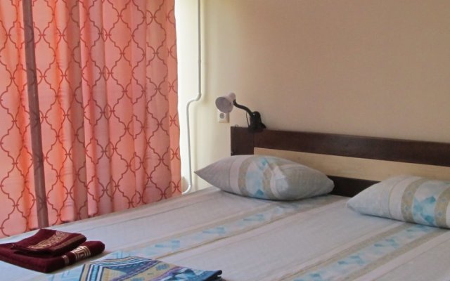 MAK mini hotel - Hostel