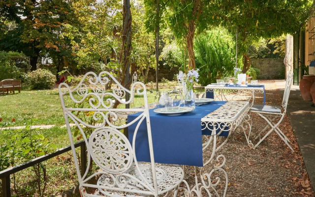 Ape Rosa Relais