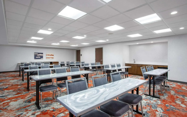 Hampton Inn & Suites Muncie
