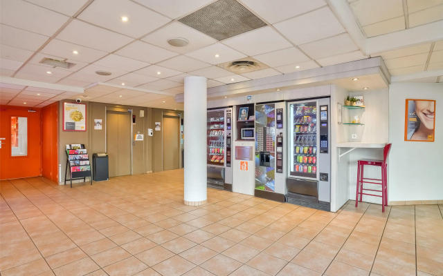 Premiere Classe Paris Ouest - Pont De Suresnes