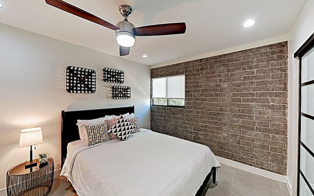 4917 Scottsdale - 2 Br Condo