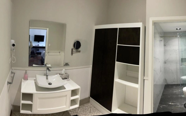 Hotel Business Real 500