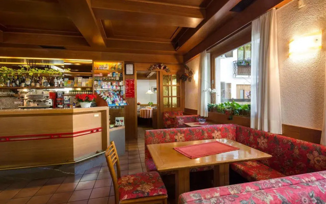 Hotel Garnì Ai Serrai