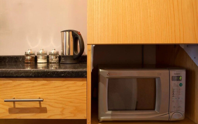 Ideally Located Convenient City Centre Studio Apartment