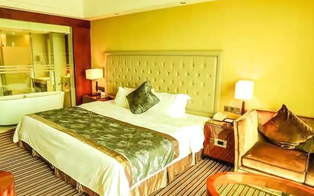 Holiday Hotel