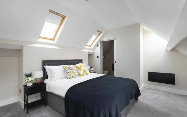 Skyvillion -4bed Cozy Cockfosters Apt Mins To Tube