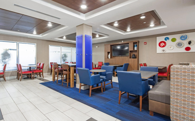 Holiday Inn Express & Suites Chattanooga (East Ridge)