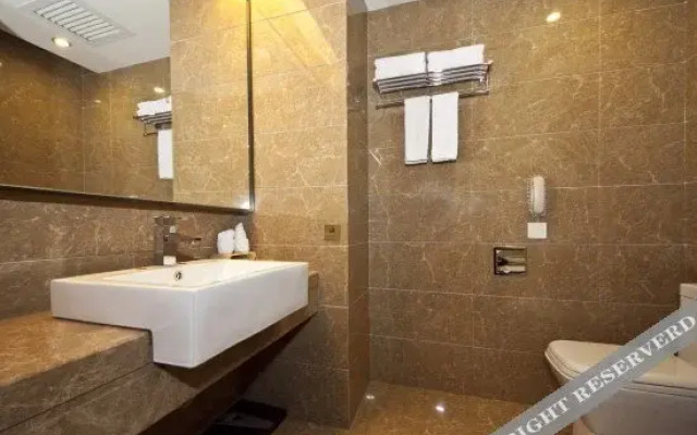 Rong Tai Auto Industry Business Center Hotel