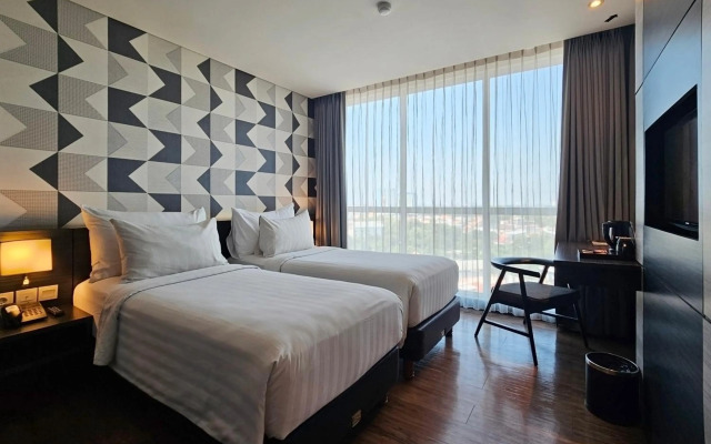 Luminor Hotel Jemursari by WH