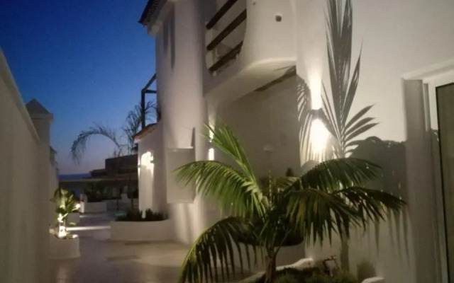 VILLA8
