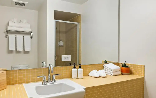 Mojave Resort - Adults Only