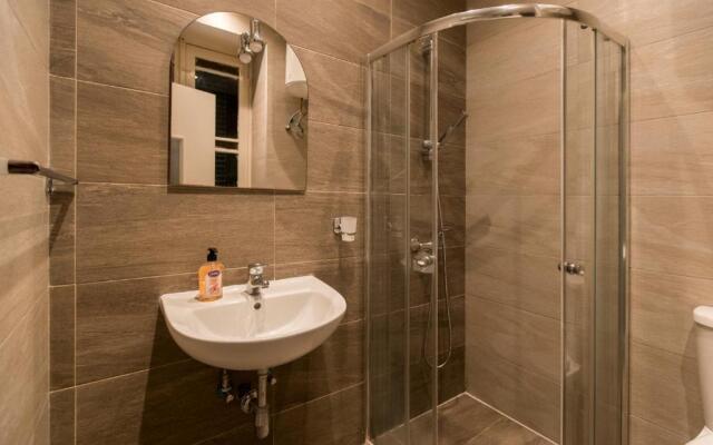GB Suites - Triplex Apartment