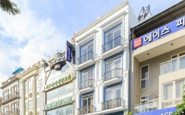 Saki Aparthotel 4