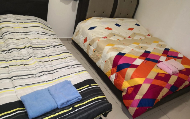 Mcz homestay at ipoh tower WiFi 7-8pax