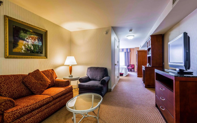 Hilton Garden Inn Milwaukee Northwest Conference Center