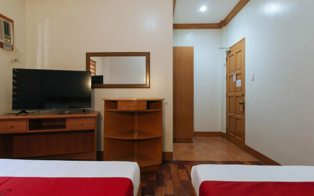 RedDoorz Premium @ Nick Hotel Gerona Tarlac